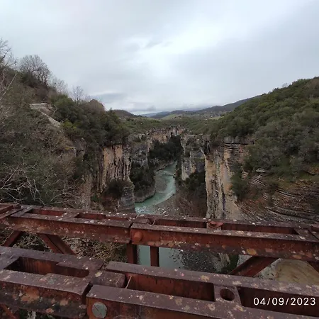 Pashollari בית הארחה
