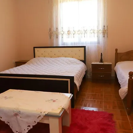 בית הארחה Pashollari