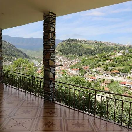 Pashollari בית הארחה