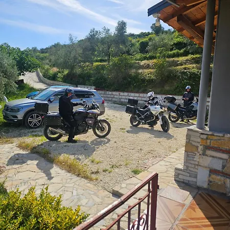 Casa de hóspedes Pashollari 4*