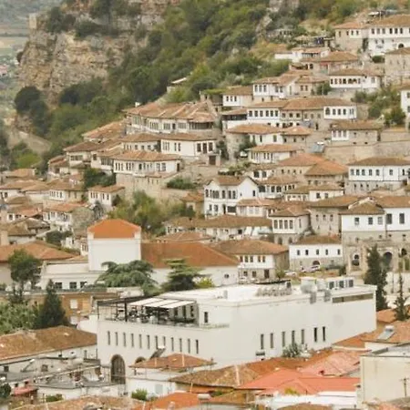 Pensión Pashollari Berat